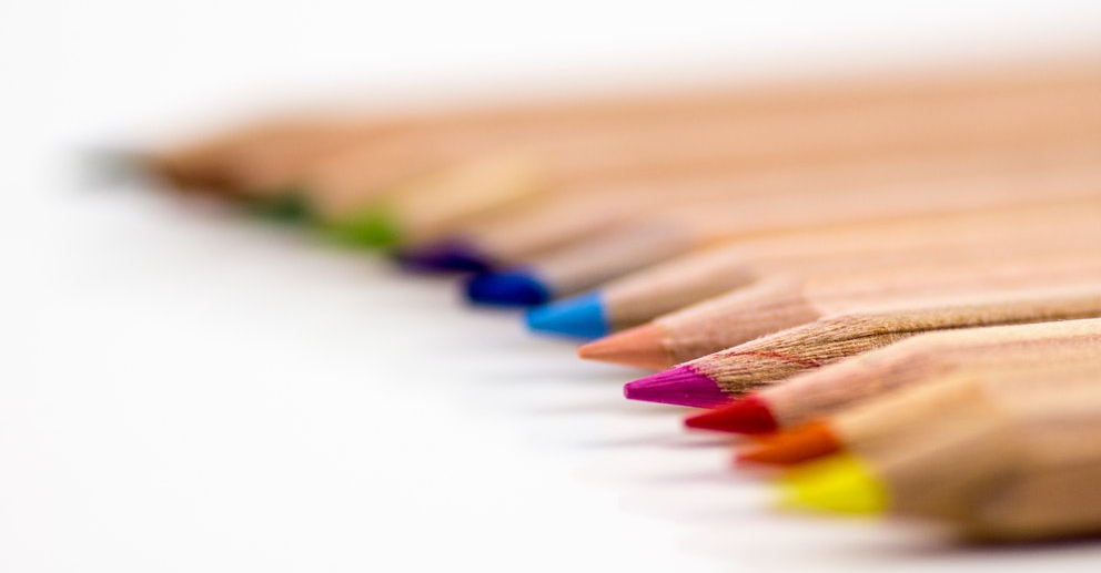 création graphique, illustrer, dessiner. Crédits photo : pexels